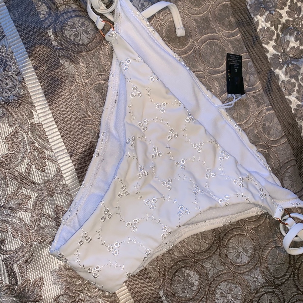La hearts swim suit bottoms!